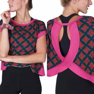 Natural Life Cut It Out Cotton Tee NWT Emerald Painted Tiles Medium